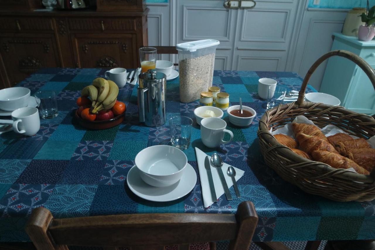 Le Vieux Notaire Bed & Breakfast Landelles-et-Coupigny Ngoại thất bức ảnh